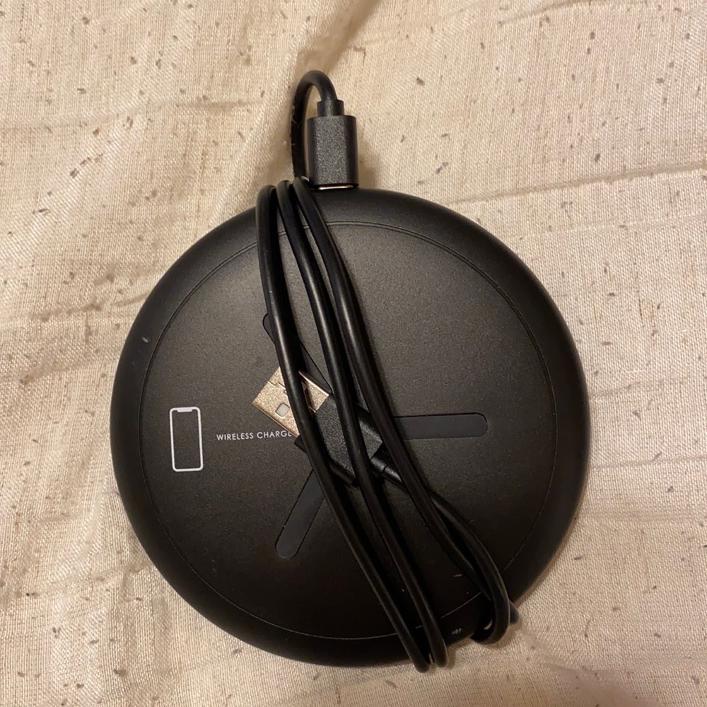 Wireless phone and Apple Watch charger
